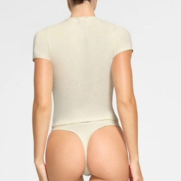 SKIMS COTTON JERSEY T SHIRT TOP Marble White Xlarge SHIRT NWT - Picture 3 of 6